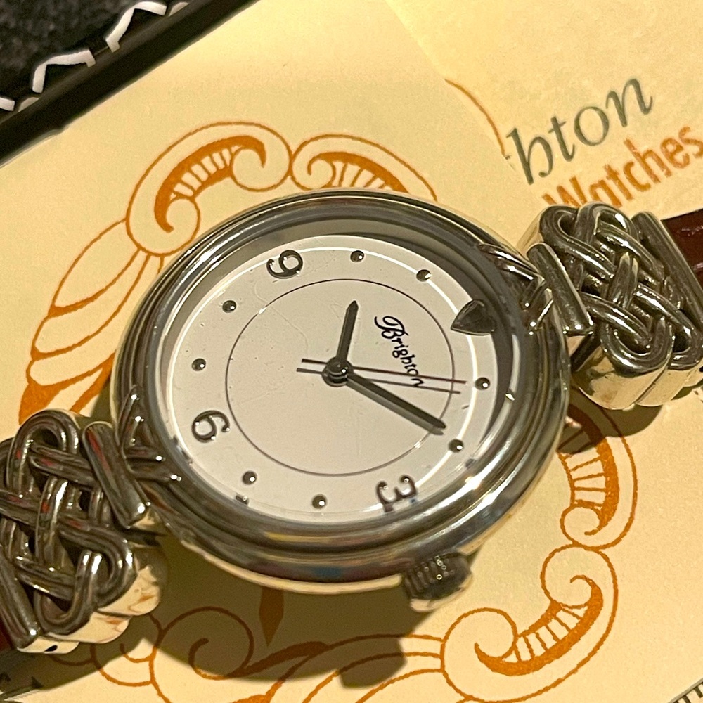 NET Ladies Leather Band Watch - Picture 2 of 5